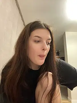 Snapshot of little_belucci chatting on 03/22/25, 06:47 little belucci online show from 03/22/25, 06:47