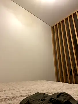 Snapshot of little_belucci chatting on 11/23/25, 04:29 little belucci online show from 11/23/25, 04:29