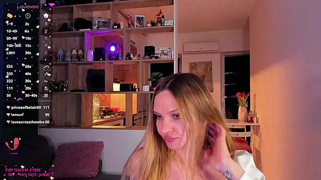 Snapshot of _alleyesonme_ chatting on 02/08/25, 09:46  alleyesonme  online show from 02/08/25, 09:46