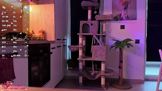 Snapshot of _alleyesonme_ chatting on 03/17/25, 02:56  alleyesonme  online show from 03/17/25, 02:56