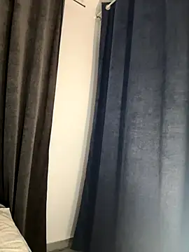 Snapshot of _alleyesonme_ chatting on 10/16/25, 04:30  alleyesonme  online show from 10/16/25, 04:30