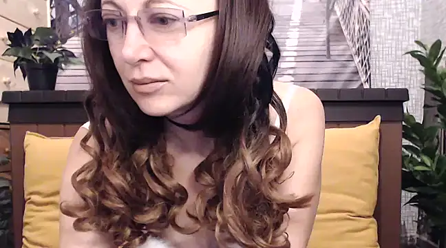 Snapshot of lilianleight chatting on 01/10/25, 04:01 lilianleight online show from 01/10/25, 04:01