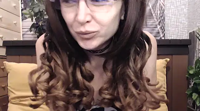 Snapshot of lilianleight chatting on 02/06/25, 04:31 lilianleight online show from 02/06/25, 04:31