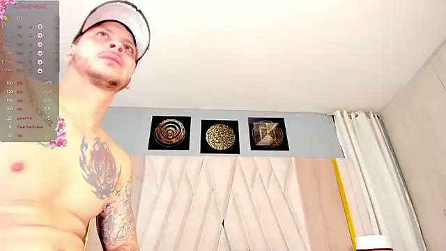 Snapshot of hottstuffx69 chatting on 02/21/25, 04:51 hottstuffx69 online show from 02/21/25, 04:51