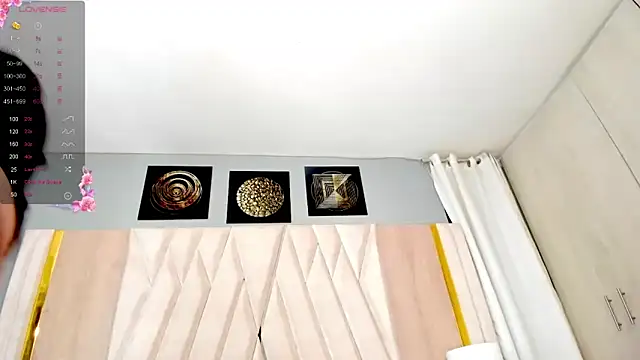 Snapshot of hottstuffx69 chatting on 03/01/25, 05:52 hottstuffx69 online show from 03/01/25, 05:52