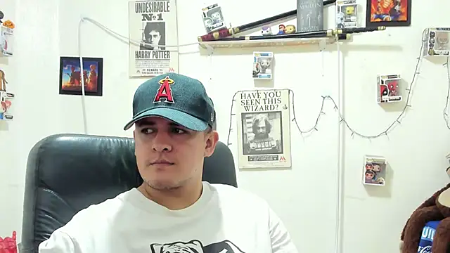 ney 22 online show from 11/08/25, 01:33