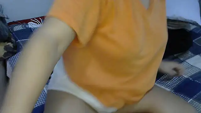 insatiableeee online show from 12/11/24, 08:18