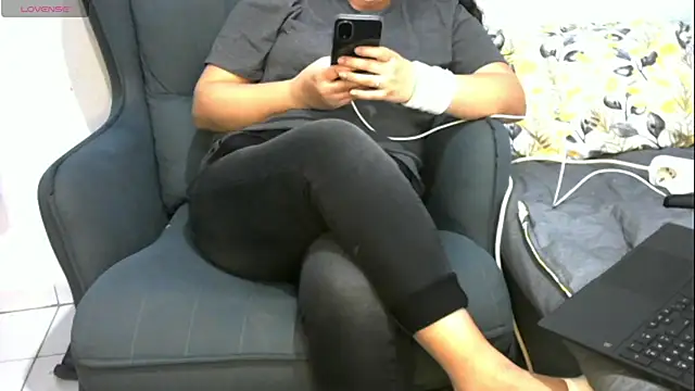 insatiableeee online show from 01/18/25, 08:30