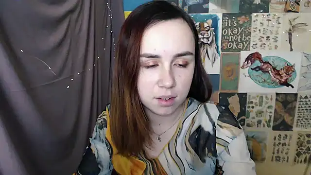 Snapshot of VeryVeryVeryShy_ chatting on 12/20/24, 12:38 VeryVeryVeryShy online show from 12/20/24, 12:38