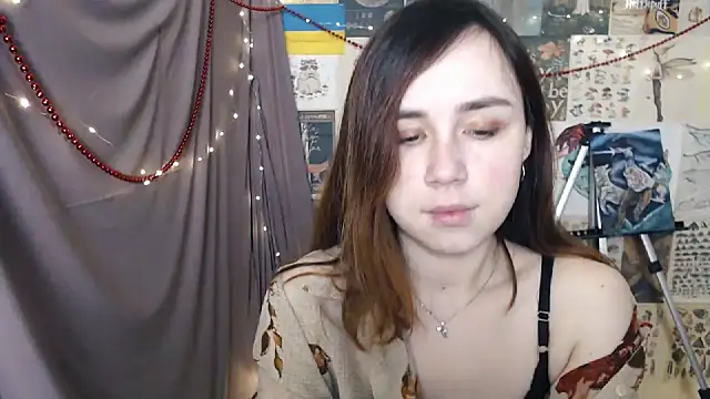 Snapshot of VeryVeryVeryShy_ chatting on 12/29/24, 06:35 VeryVeryVeryShy online show from 12/29/24, 06:35