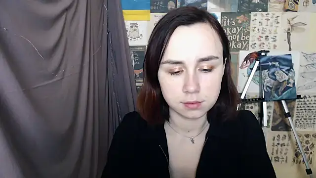 Snapshot of VeryVeryVeryShy_ chatting on 01/24/25, 06:35 VeryVeryVeryShy online show from 01/24/25, 06:35