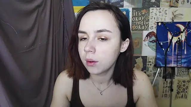 Snapshot of VeryVeryVeryShy_ chatting on 02/26/25, 06:37 VeryVeryVeryShy online show from 02/26/25, 06:37