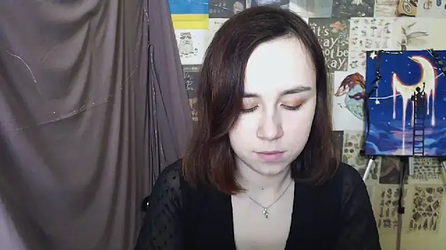 Snapshot of VeryVeryVeryShy_ chatting on 03/03/25, 06:48 VeryVeryVeryShy online show from 03/03/25, 06:48
