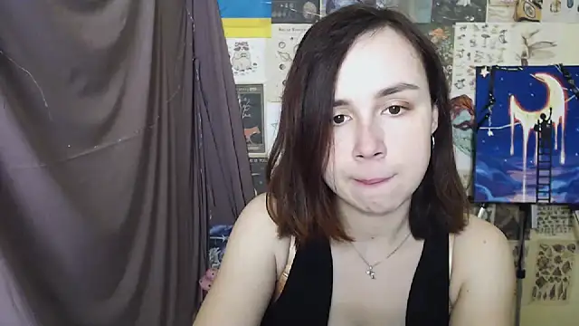 Snapshot of VeryVeryVeryShy_ chatting on 03/18/25, 06:57 VeryVeryVeryShy online show from 03/18/25, 06:57