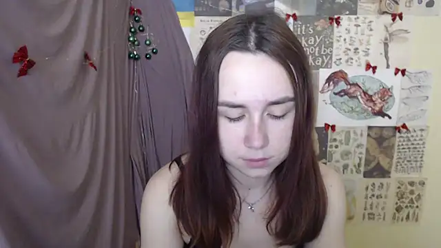 VeryVeryVeryShy  online show from 12/18/25, 10:21