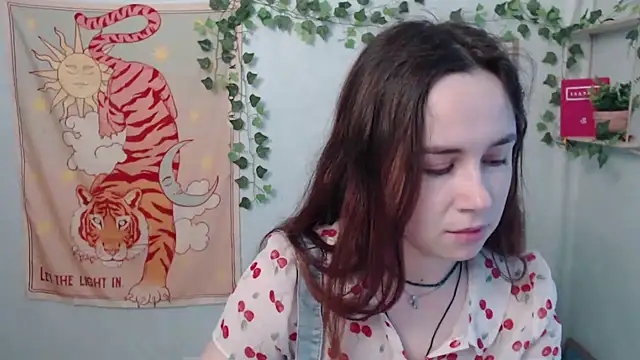 VeryVeryVeryShy  online show from 06/05/26, 05:47