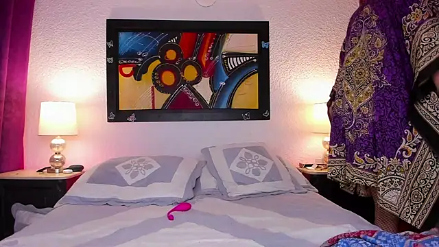 Zahra Elena online show from 03/20/25, 12:19