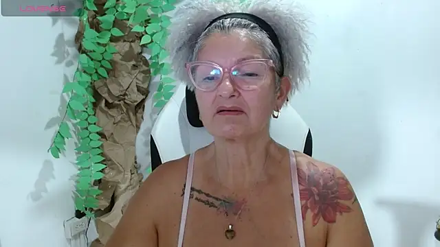 bety-cum2 online show from 04/22/26, 11:50