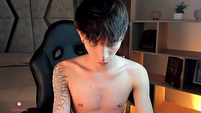 AndyWiilliams online show from 04/05/26, 09:01