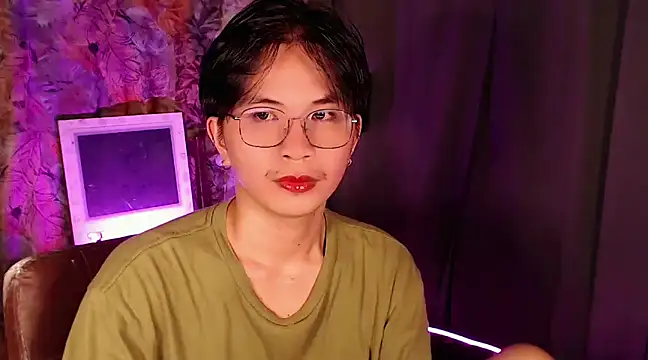 Snapshot of Sexy_Handsome_Drex chatting on 12/24/24, 09:50 Sexy Handsome Drex online show from 12/24/24, 09:50