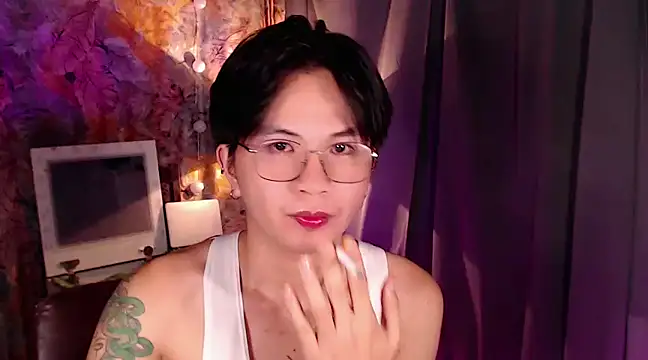 Snapshot of Sexy_Handsome_Drex chatting on 01/02/25, 08:49 Sexy Handsome Drex online show from 01/02/25, 08:49