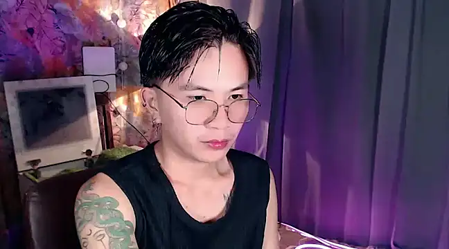 Snapshot of Sexy_Handsome_Drex chatting on 01/04/25, 08:39 Sexy Handsome Drex online show from 01/04/25, 08:39