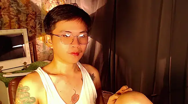 Snapshot of Sexy_Handsome_Drex chatting on 02/17/25, 11:23 Sexy Handsome Drex online show from 02/17/25, 11:23