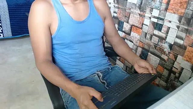 Snapshot of sexatlexx chatting on 02/01/26, 02:48 sexatlexx online show from 02/01/26, 02:48