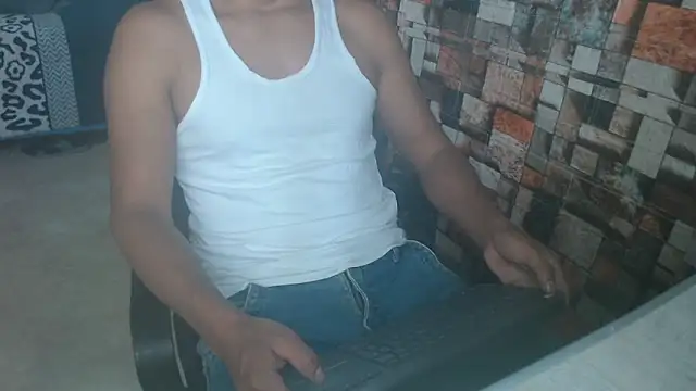 Snapshot of sexatlexx chatting on 02/15/26, 02:36 sexatlexx online show from 02/15/26, 02:36