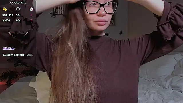 Snapshot of Virtual_Girll chatting on 10/25/25, 04:46 Virtual Girll online show from 10/25/25, 04:46