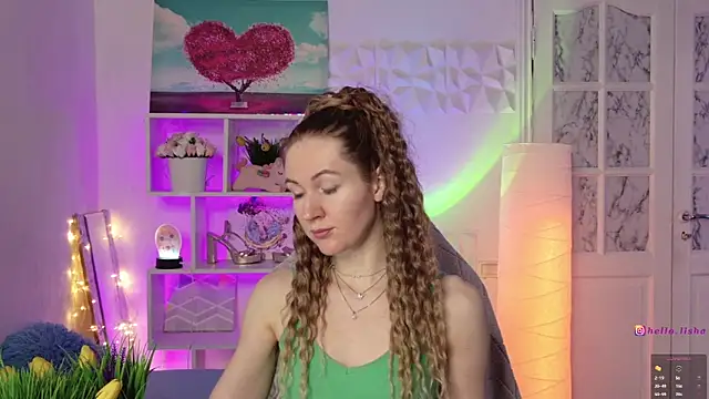 Snapshot of Hello_Lisha chatting on 02/18/25, 08:05 Hello Lisha online show from 02/18/25, 08:05