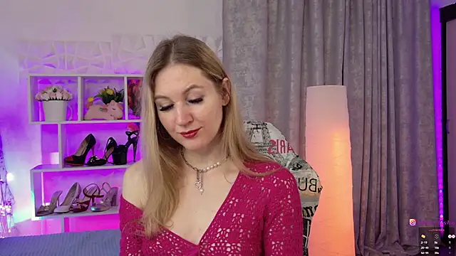 Snapshot of Hello_Lisha chatting on 03/12/25, 08:19 Hello Lisha online show from 03/12/25, 08:19