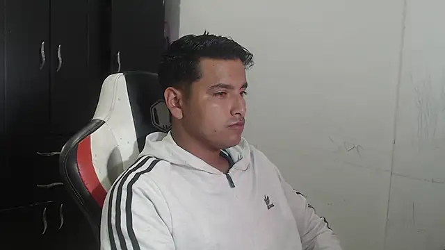 Snapshot of kylian_07 chatting on 01/12/26, 02:06 kylian 07 online show from 01/12/26, 02:06