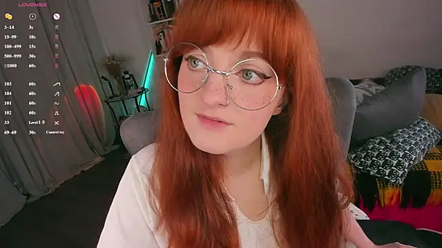 Snapshot of Alice_CutePerv chatting on 06/19/26, 01:21 Alice CutePerv online show from 06/19/26, 01:21