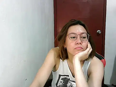 crizzybel online show from 02/14/25, 02:39