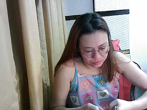 crizzybel online show from 11/16/25, 02:39