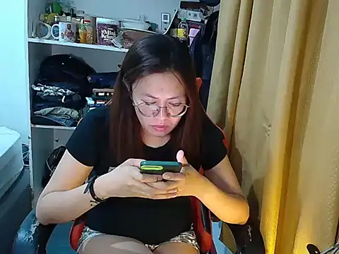 crizzybel online show from 04/21/26, 04:23