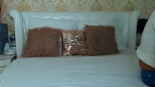 Snapshot of GiannaElliss chatting on 12/29/24, 04:48 GiannaElliss online show from 12/29/24, 04:48