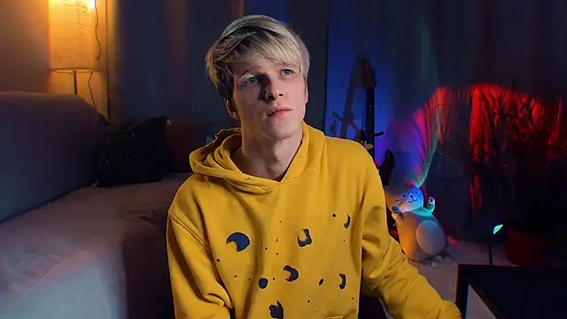 Breston Sweet online show from 03/25/26, 04:24