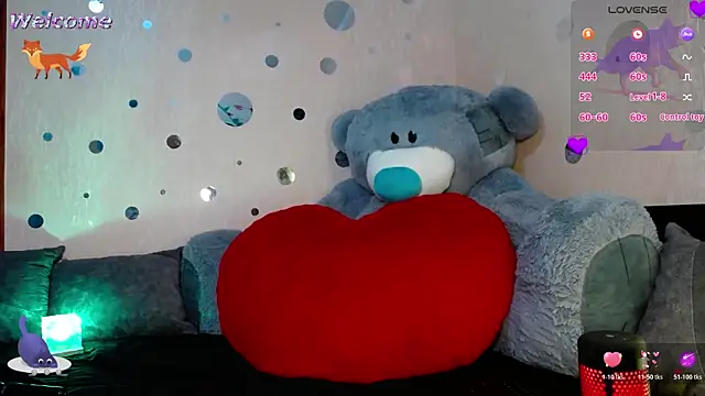 Snapshot of GENTLY--EVIL chatting on 05/15/26, 04:25 GENTLY--EVIL online show from 05/15/26, 04:25