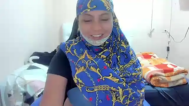 Leylafourniert online show from 12/28/24, 10:34