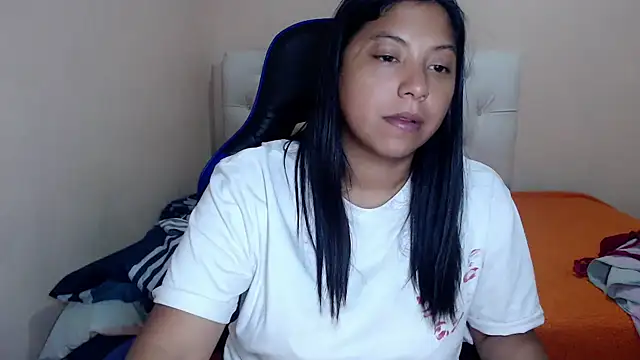 Leylafourniert online show from 12/13/25, 08:14