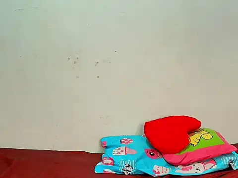 Snapshot of Karol_naughty chatting on 05/26/26, 03:08 Karol naughty online show from 05/26/26, 03:08