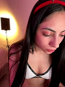 martiiaciar online show from 12/21/25, 02:41