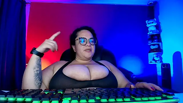 lulubigtitts1 online show from 01/09/26, 03:31