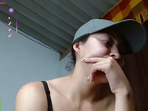 Olivia Bright online show from 05/27/26, 01:57