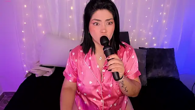 lucy26  online show from 10/23/25, 01:38