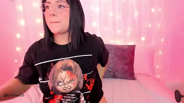 lucy26  online show from 10/25/25, 02:41