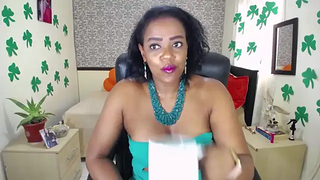 EvaFoxter online show from 03/17/26, 03:37