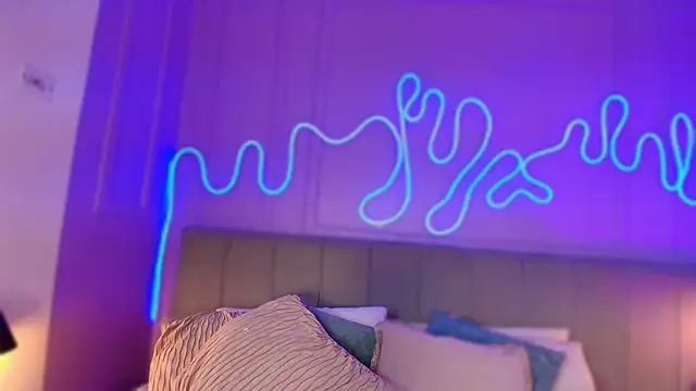 Sofly s online show from 04/23/26, 12:15